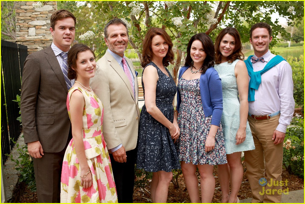 Aubrey Peeples Returns To 'Recovery Road' & Has Big News For Wes On Tonight's Episode