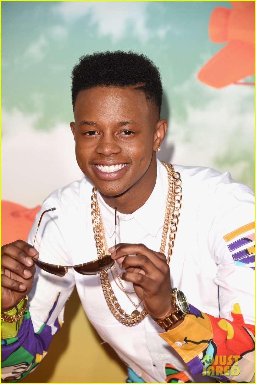 Silento Performs 'Whip/Nae Nae' at Kids' Choice Awards 2016 - Watch Now!