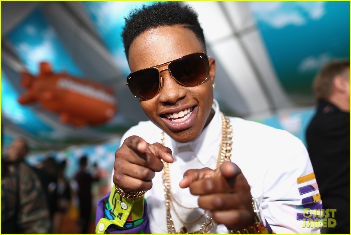 Silento Performs 'Whip/Nae Nae' at Kids' Choice Awards 2016 - Watch Now!