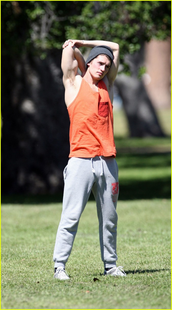 Gregg Sulkin Hustles to the Muscle For New Movie Role