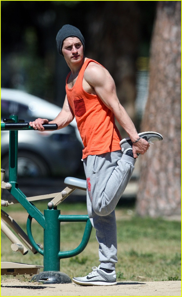 Gregg Sulkin Hustles to the Muscle For New Movie Role