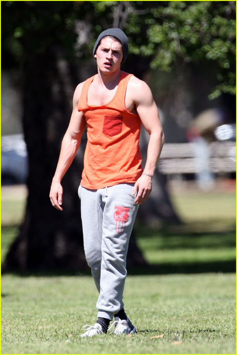 Gregg Sulkin Hustles to the Muscle For New Movie Role