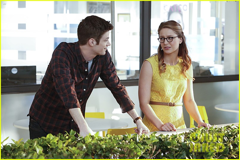 'Supergirl' & 'Flash' Crossover Ratings Soar!