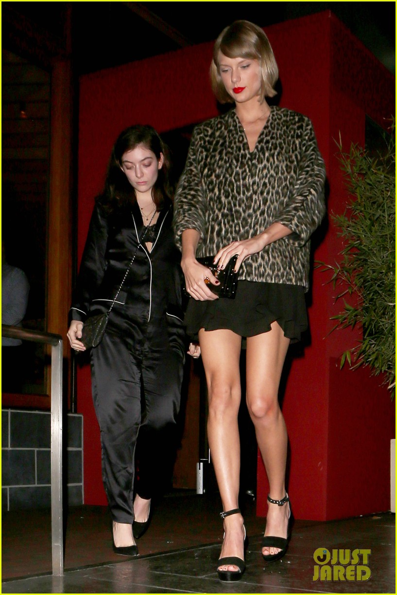 Taylor Swift 'Encouraged' Selena Gomez While She Was Making 'Revival'