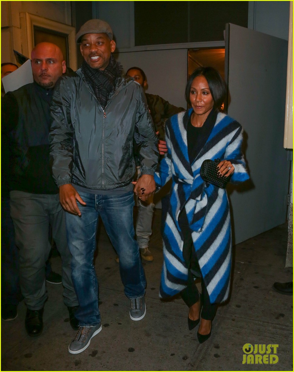Willow Smith & Her Parents Pay a Visit to Broadway!