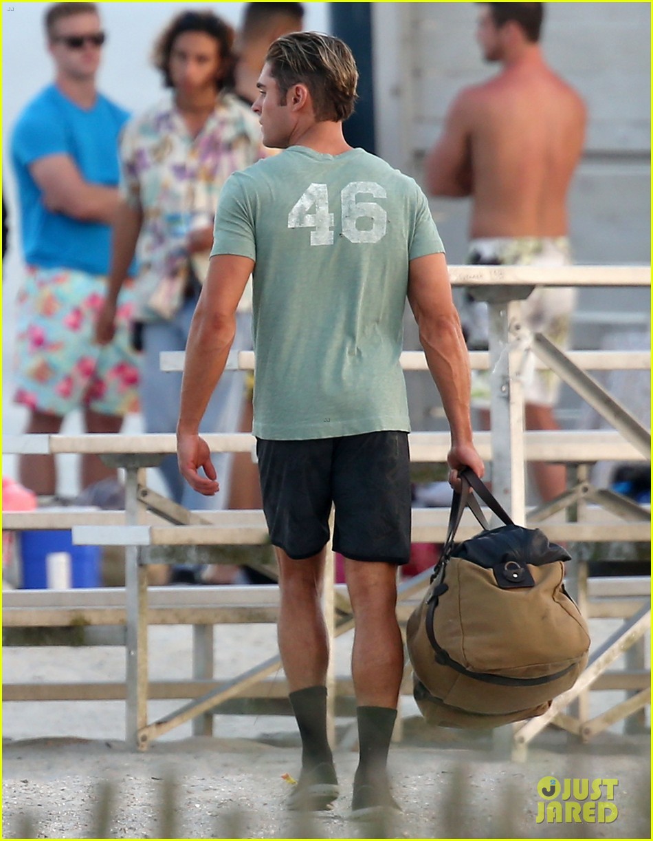 Zac Efron Look Super Tan on the 'Baywatch' Set!