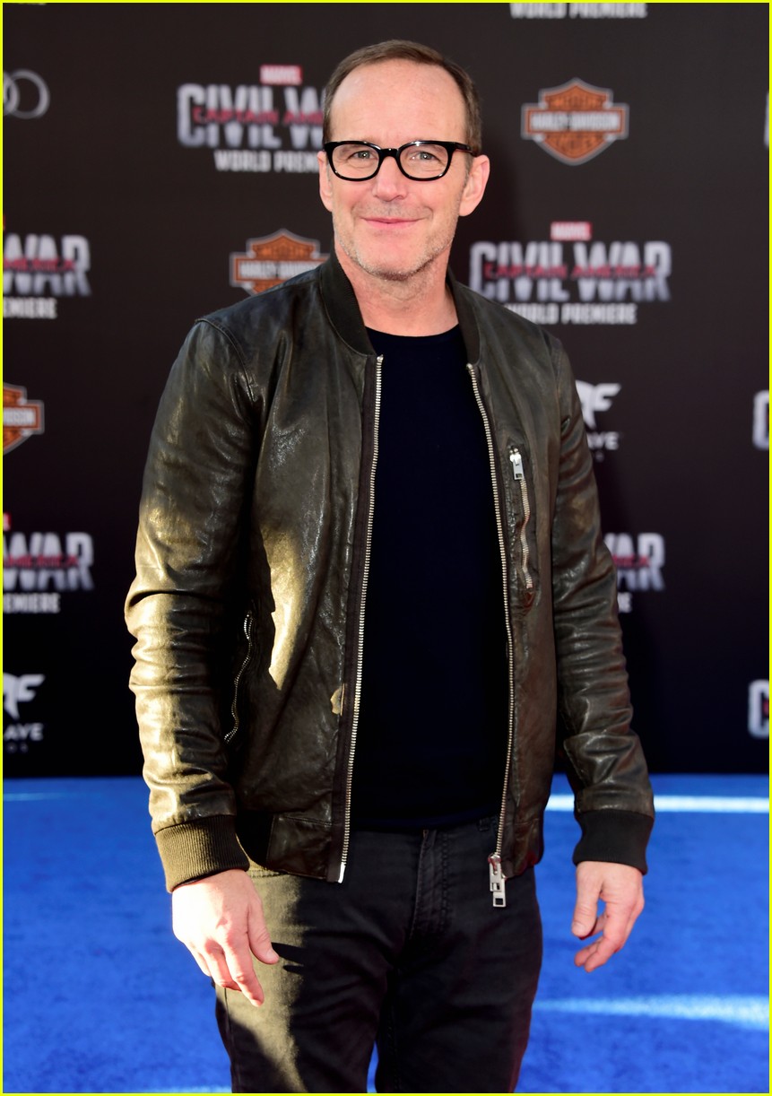 Tom Holland Hits 'Civil War' Premiere With 'Agents of S.H.I.E.L.D.' Cast