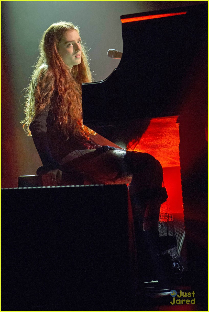 Birdy Sometimes Tires Of Playing 'Skinny Love'