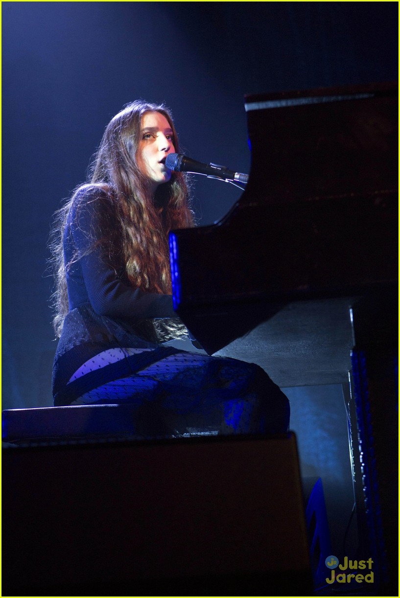 Birdy Sometimes Tires Of Playing 'Skinny Love'