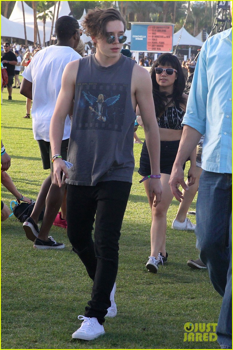 Cody Simpson Hangs With Gorgeous Girls at Coachella 2016