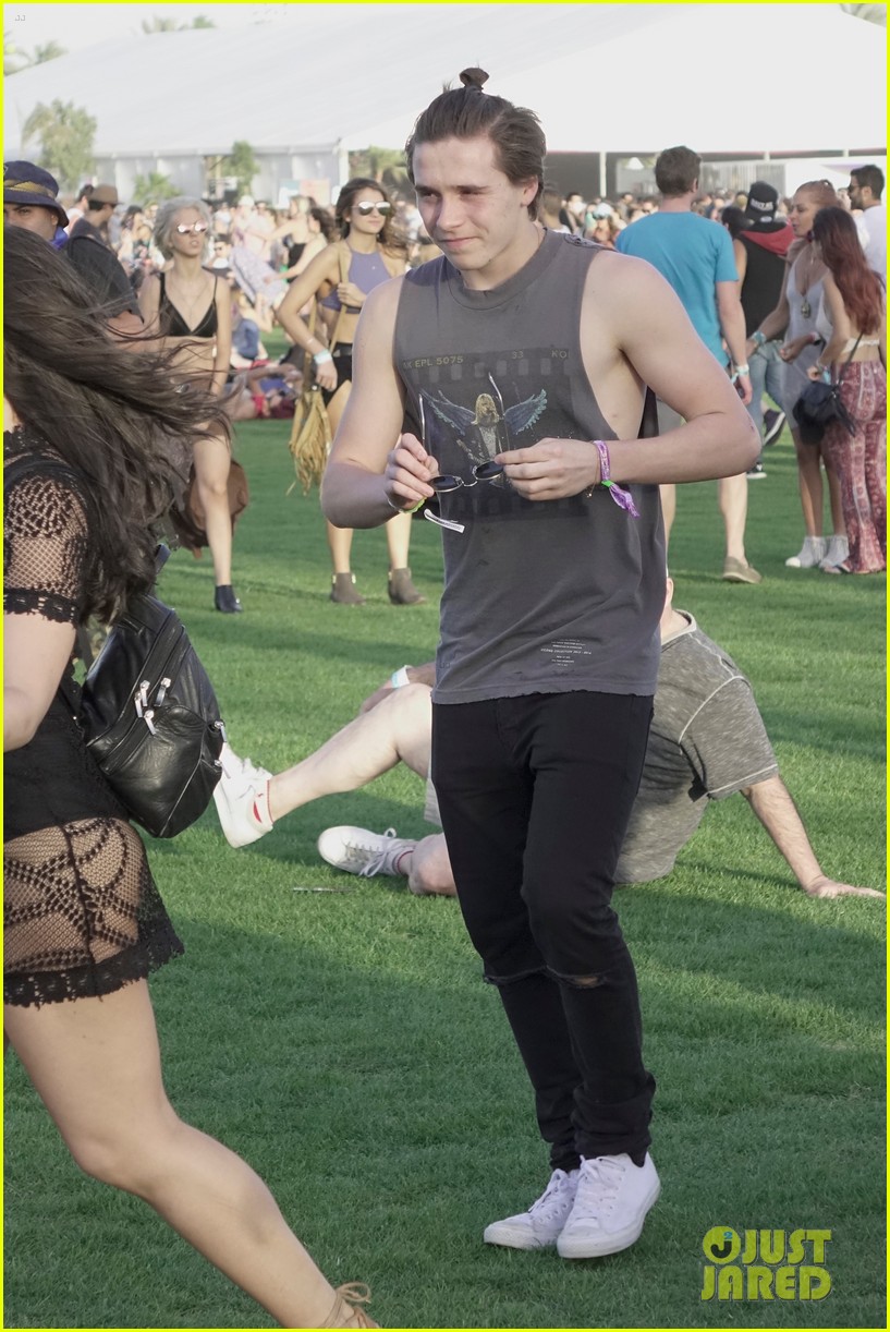 Cody Simpson Hangs With Gorgeous Girls at Coachella 2016