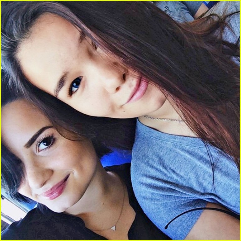Demi Lovato Threatens To Press Charges Against A Stalker Fan