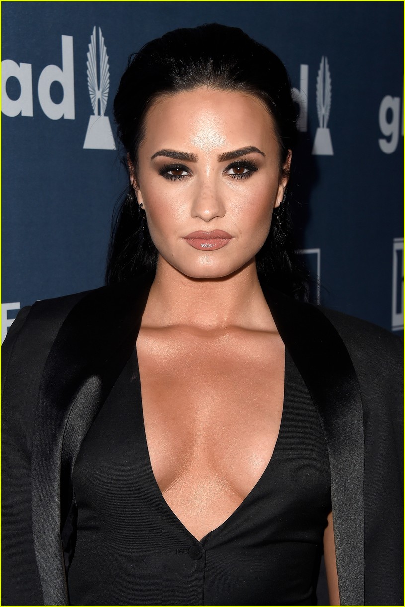 Demi Lovato Honored at GLAAD Media Awards 2016