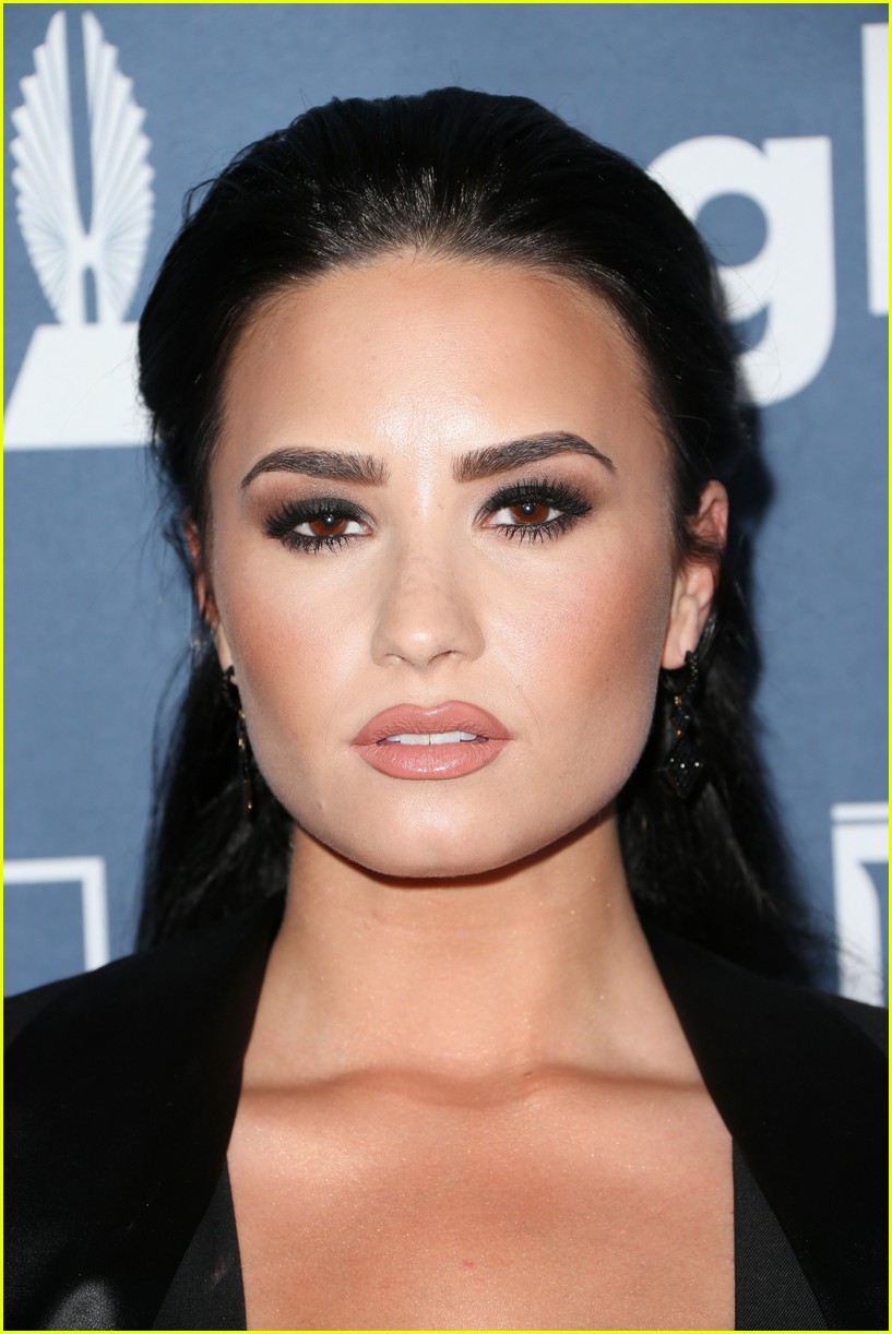 Demi Lovato Honored at GLAAD Media Awards 2016