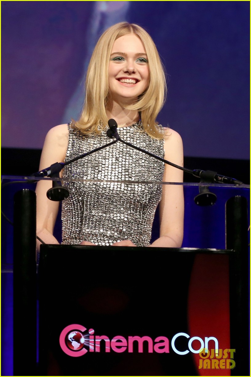 Elle Fanning Dazzles at CinemaCon to Promote 'Neon Demon'