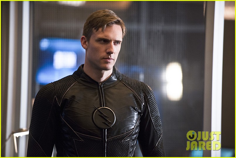 Barry Takes on Zoom on Tonight's 'The Flash'