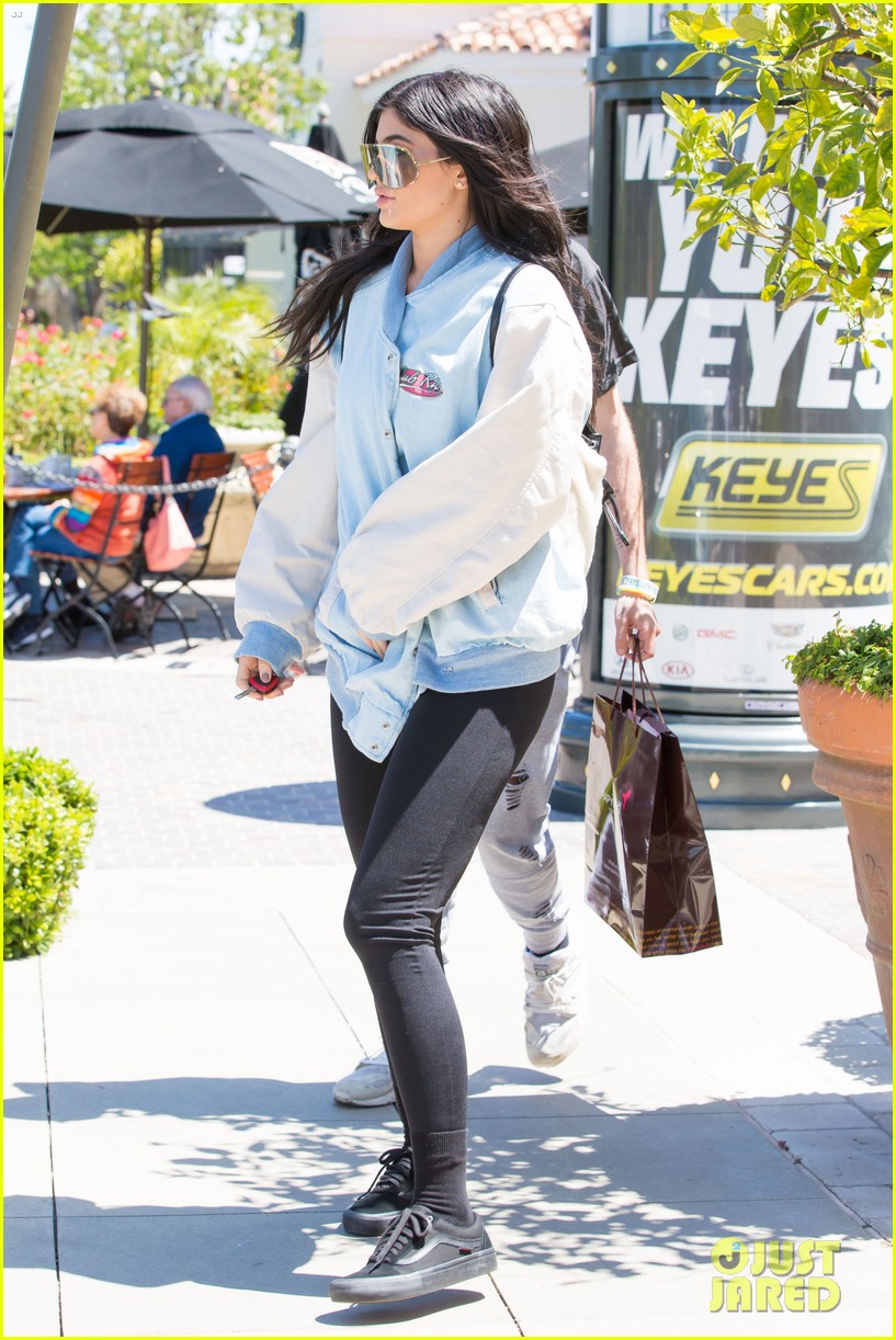 Kylie Jenner Thanks Her Fans For All Their Support