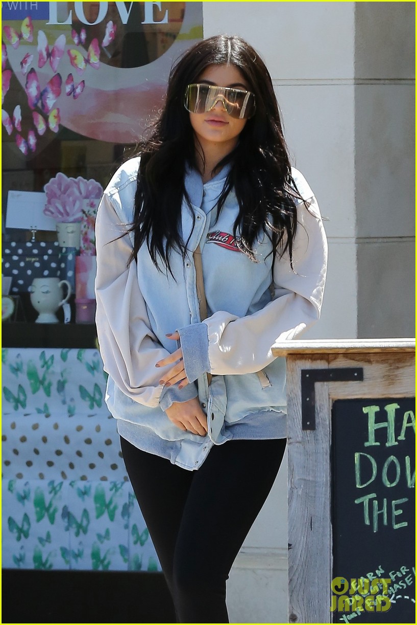Kylie Jenner Thanks Her Fans For All Their Support