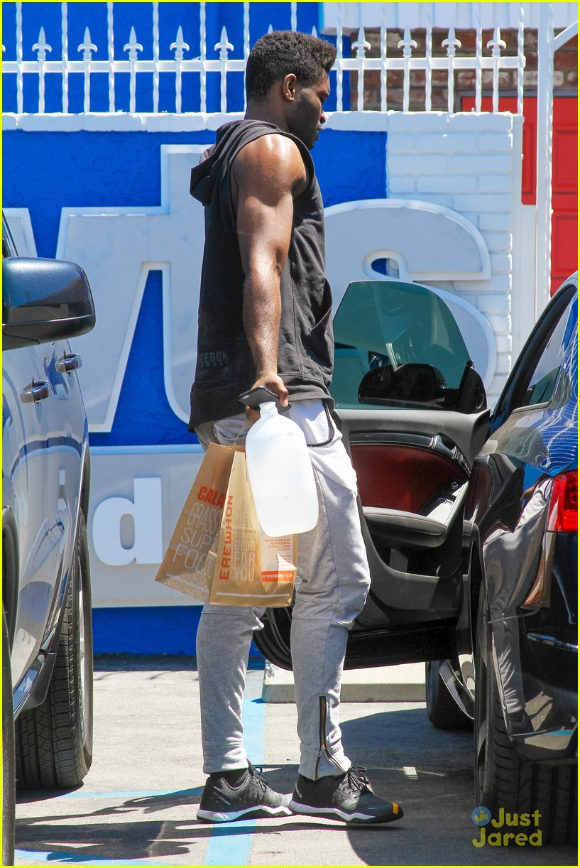 Jodie Sweetin Back at DWTS Practice After Ankle Injury