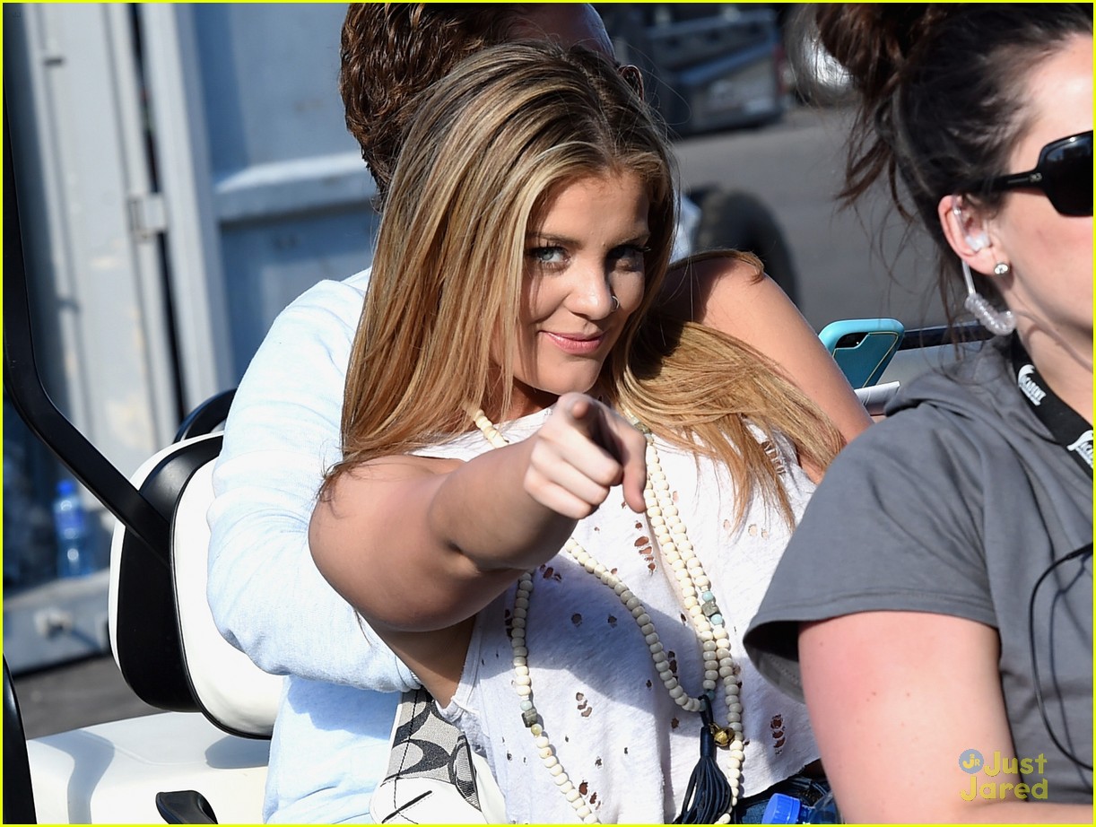 Kelsea Ballerini Accepts ACM Award At Party For A Cause Festival