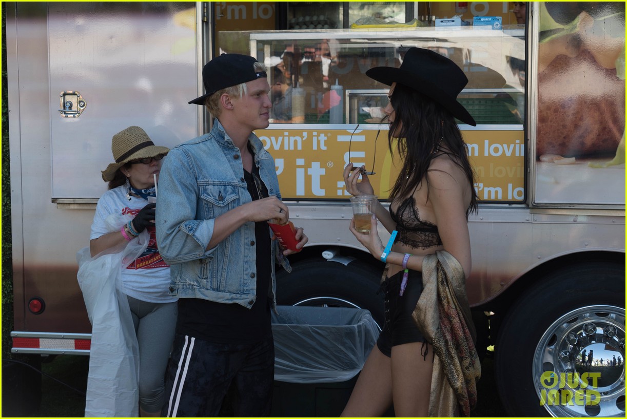 Kendall & Kylie Jenner Party with Bootsy Bellows at Coachella!