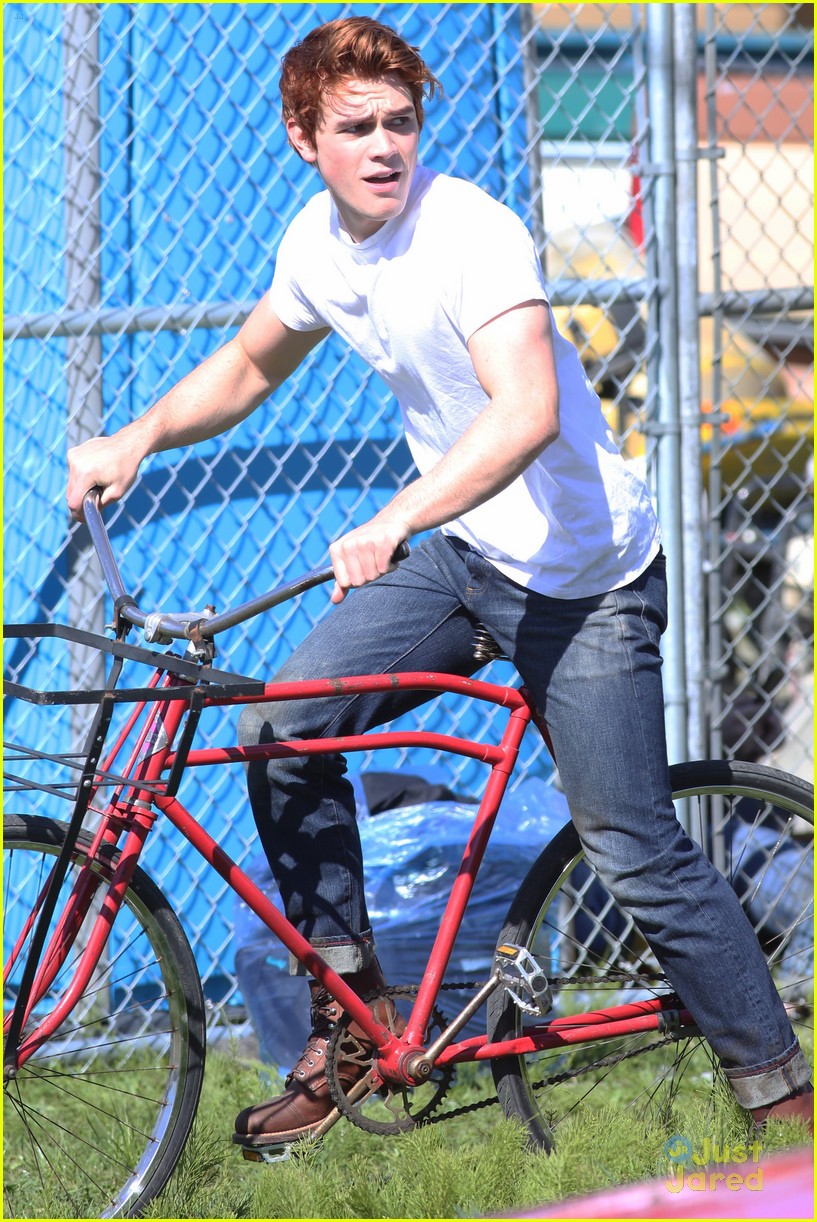 KJ Apa Goes Shirtless on 'Riverdale' Set - See The Pics!