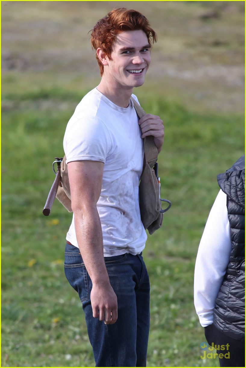 KJ Apa Goes Shirtless on 'Riverdale' Set - See The Pics!