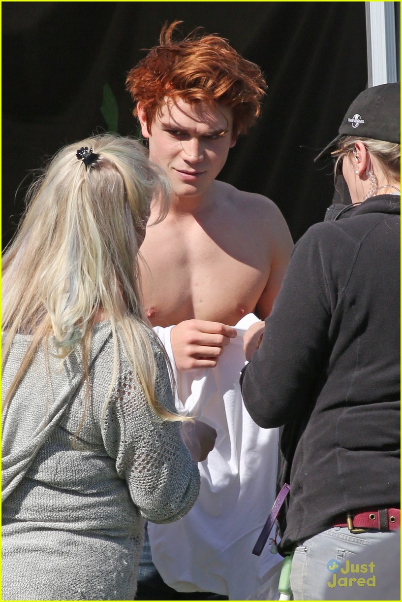 KJ Apa Goes Shirtless on 'Riverdale' Set - See The Pics!
