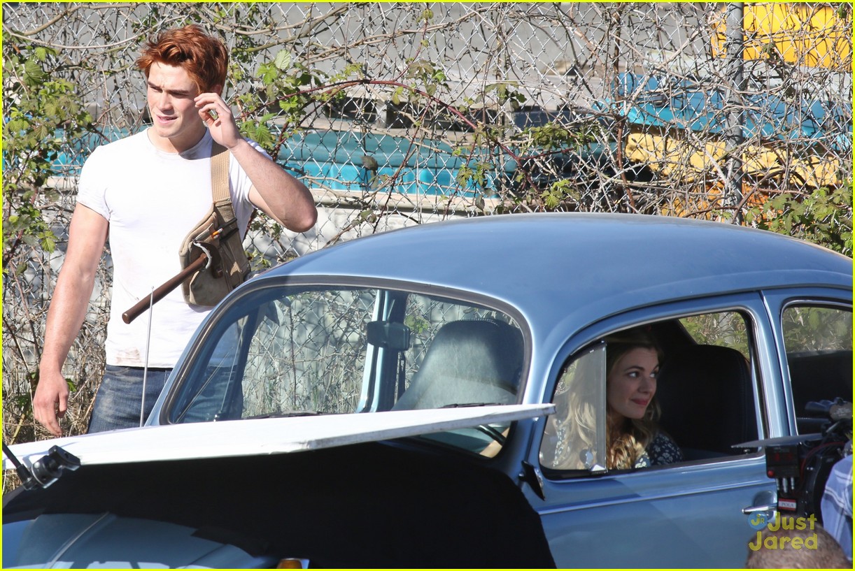 KJ Apa Goes Shirtless on 'Riverdale' Set - See The Pics!