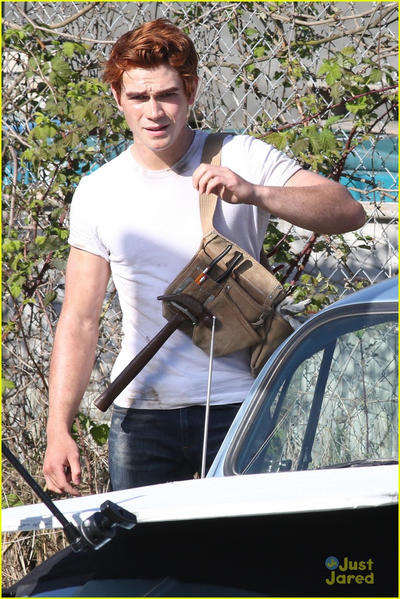 KJ Apa Goes Shirtless on 'Riverdale' Set - See The Pics!