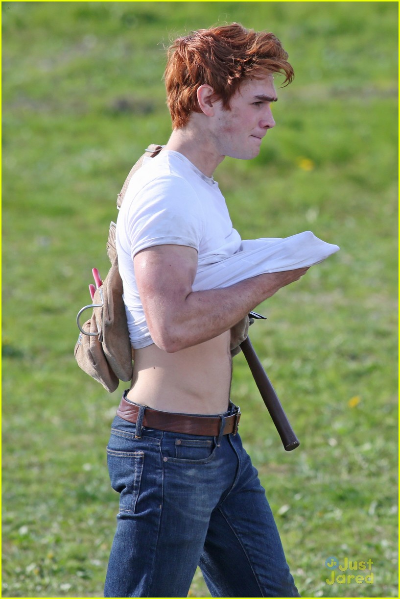 KJ Apa Goes Shirtless on 'Riverdale' Set - See The Pics!