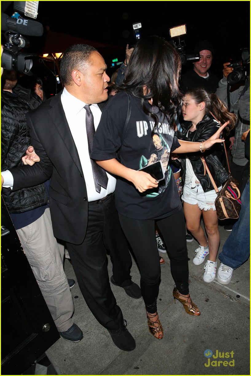 Kylie Jenner Clears Up Story About Eager Young Fans Who Grabbed Her