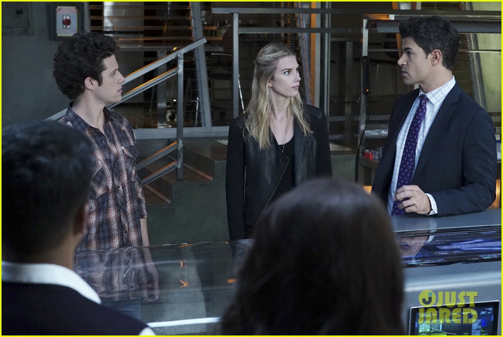 Logan Paul Guest Stars on Tonight's 'Stitchers'