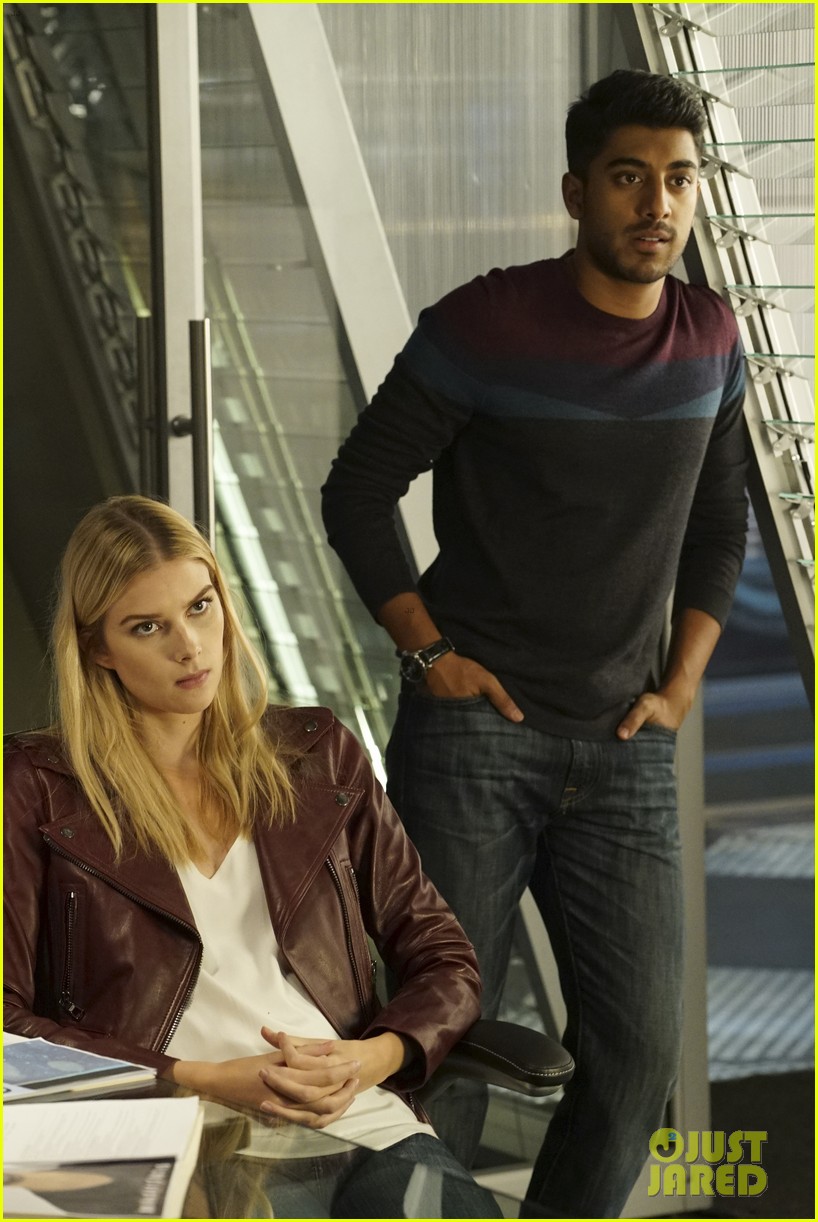 Logan Paul Guest Stars on Tonight's 'Stitchers'