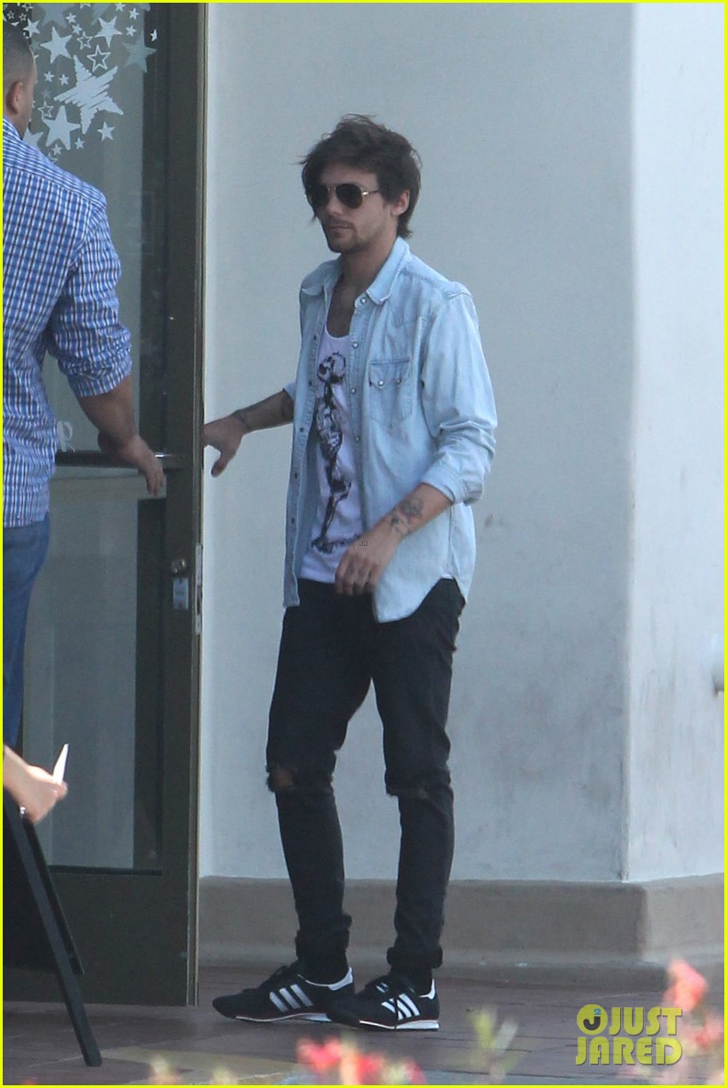 Louis Tomlinson's Mom Posts Adorable Photos of Freddie