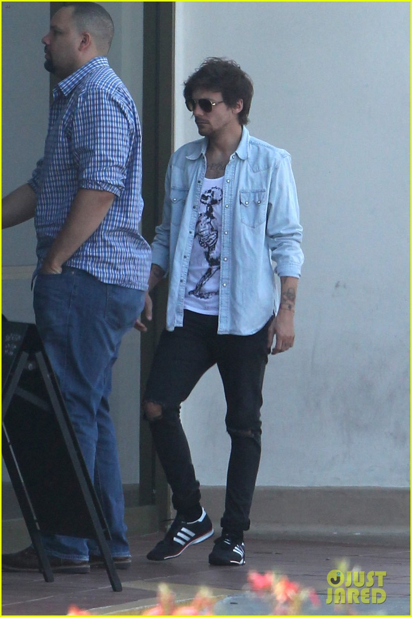 Louis Tomlinson's Mom Posts Adorable Photos of Freddie