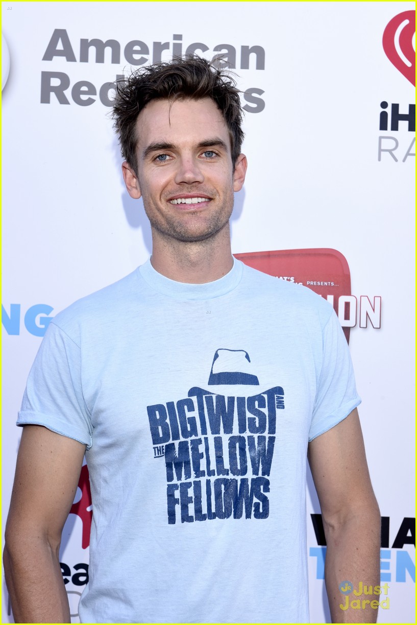 Sabrina Carpenter & Alexander Jean Perform at Tubeathon In Support of Red Cross Giving Day