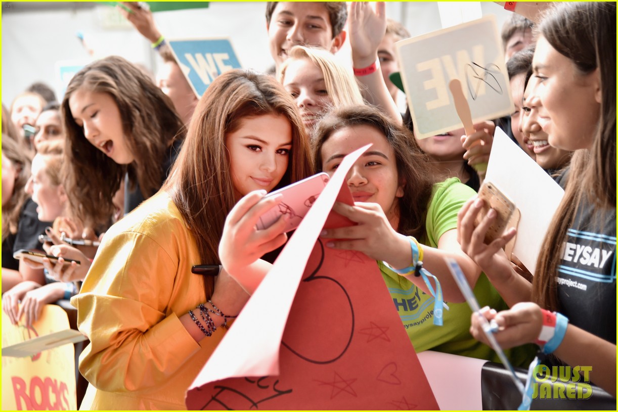 Selena Gomez is a WE Day Cali Beauty!