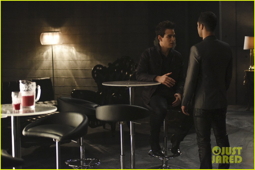 Alec Has to Deal With His Decision on Tonight's 'Shadowhunters' Spring Finale!