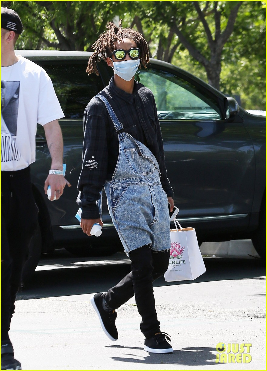 Jaden Smith Keeps His Face Covered with a Medical Mask