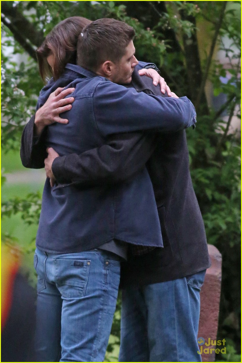 Jensen Ackles & Jared Padalecki Hug It Out on 'Supernatural' Set in Vancouver