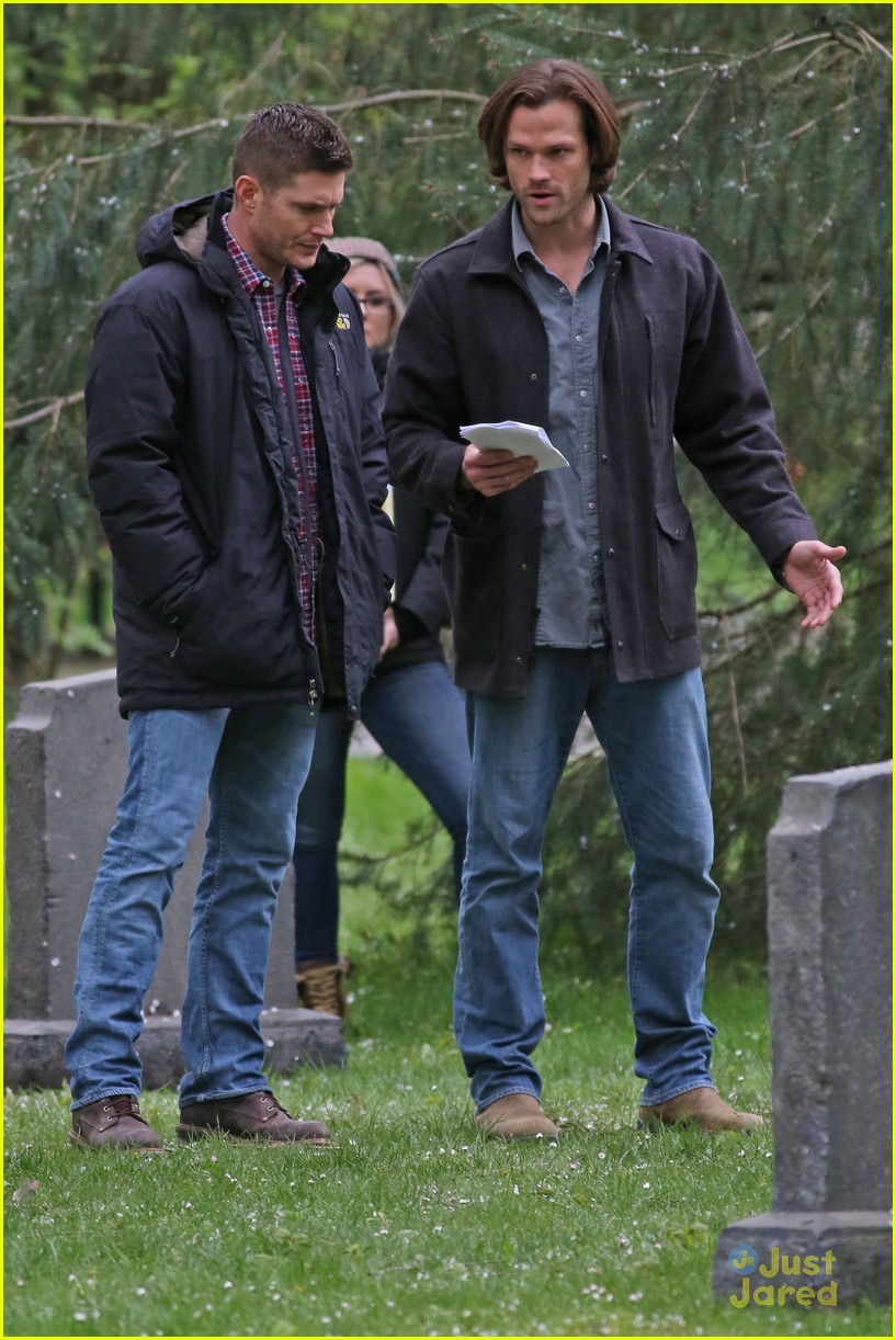 Jensen Ackles & Jared Padalecki Hug It Out on 'Supernatural' Set in Vancouver