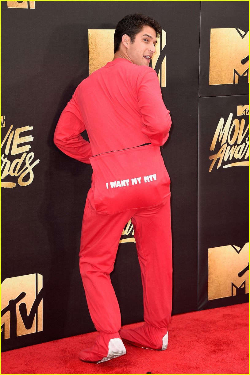 Tyler Posey Feels the MTV Spirit at MTV Movie Awards 2016