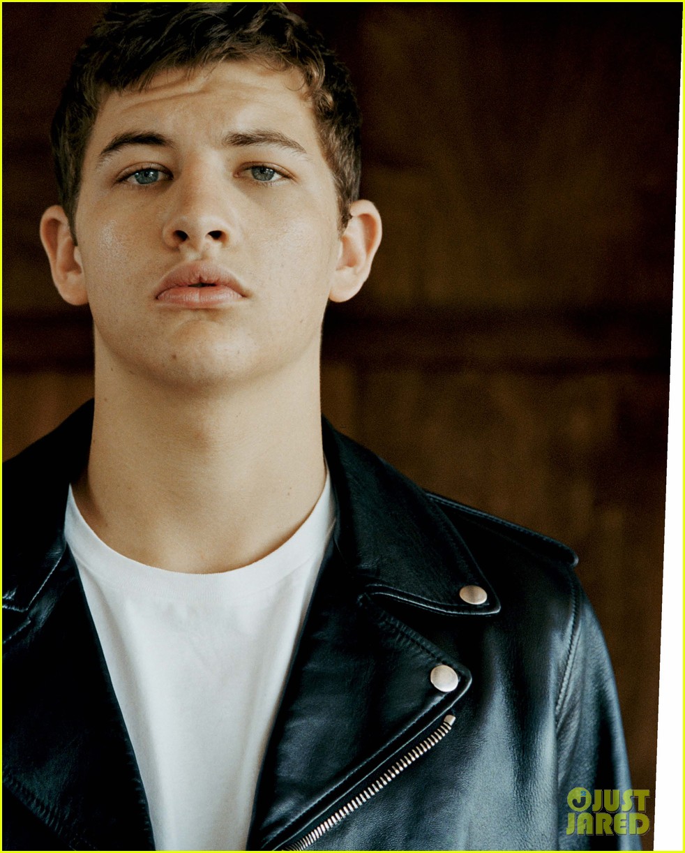 Tye Sheridan Looks Hot Shirtless for 'Hero' Magazine Cover Story