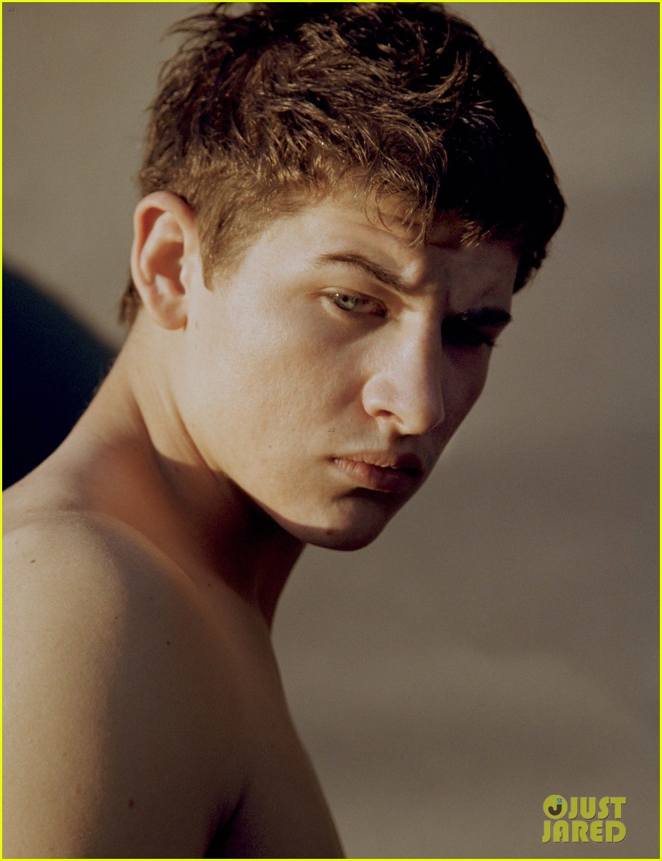 Tye Sheridan Looks Hot Shirtless for 'Hero' Magazine Cover Story