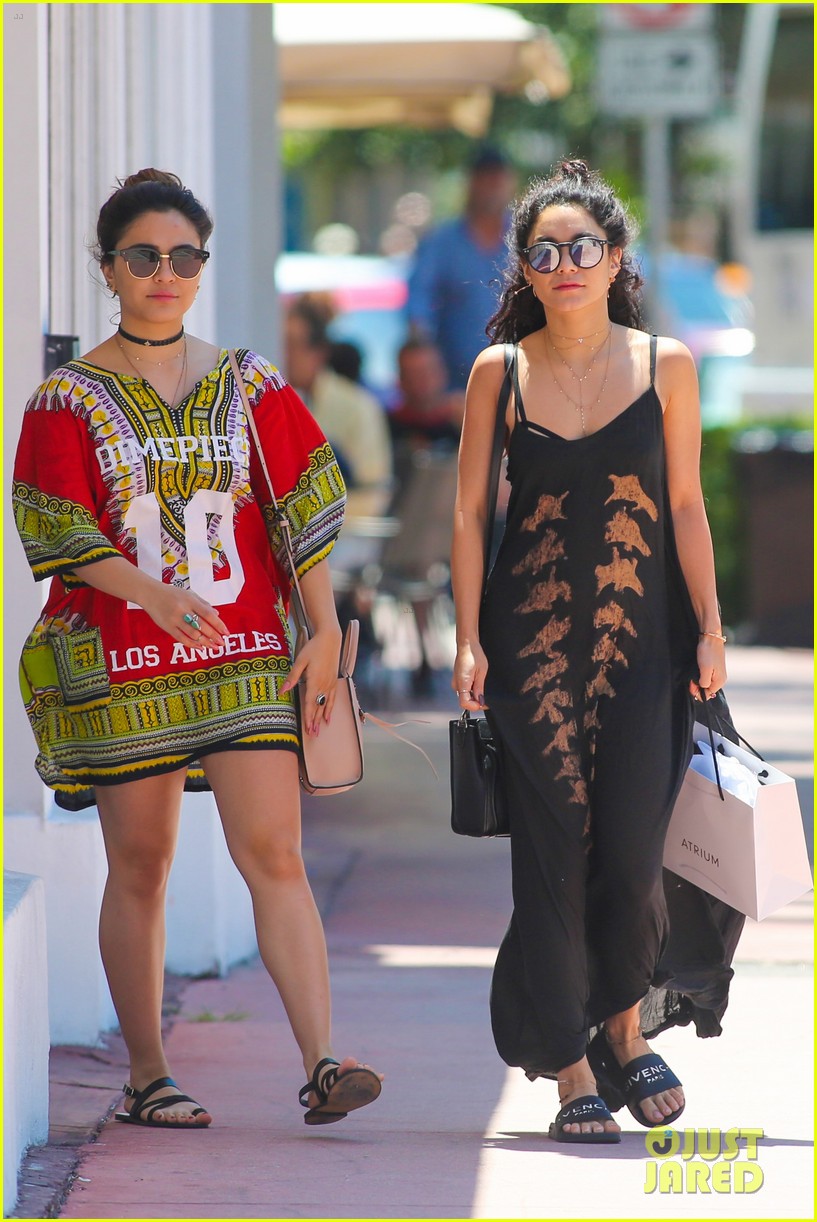 Vanessa Hudgens Swaps Faces With Selena Gomez