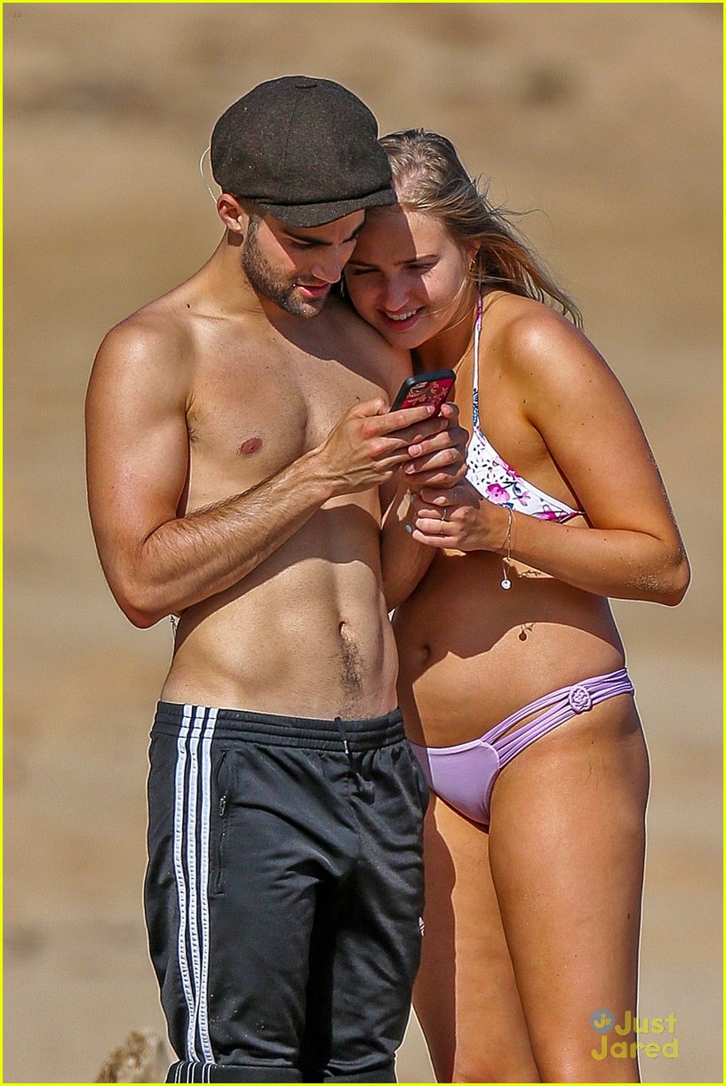 Veronica Dunne & Max Ehrich Have Fun on the Beach During Hawaiian Vacation