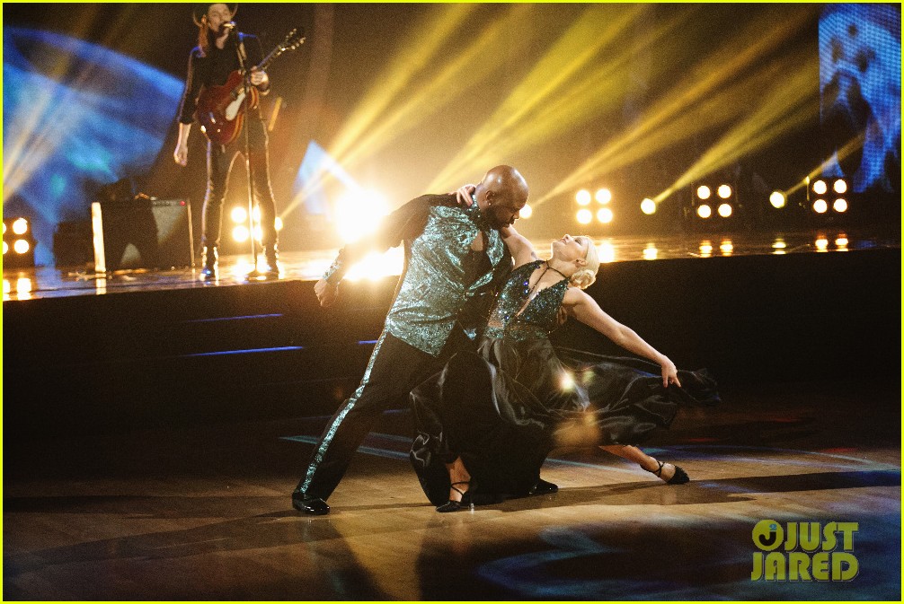 Witney Carson 'Holds Back the River' With Wanya Morris on 'DWTS'
