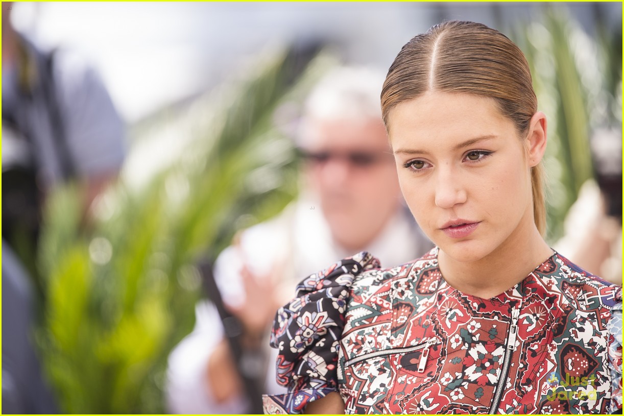 Adele Exarchopoulos Stuns With Her Smile at 'The Last Face' Photocall in Cannes