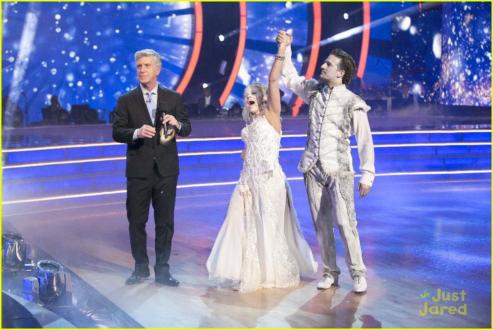 Antonio Brown & Paige VanZant Ruled 'Dancing With The Stars' This Week!